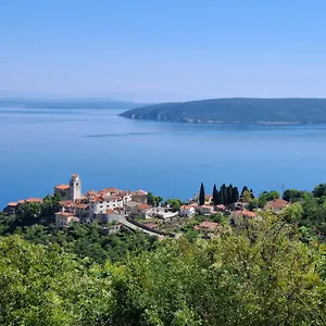 Blue & , Mošćenička Draga Kroatien